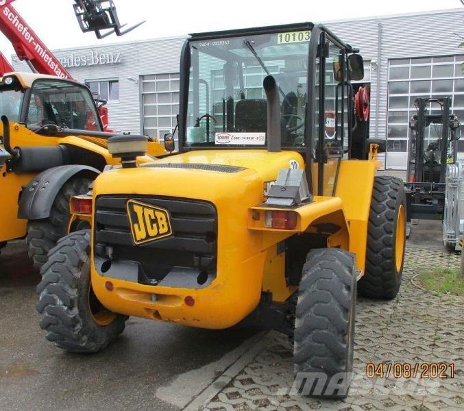 JCB 940-4 شاحنات الطرق الوعرة