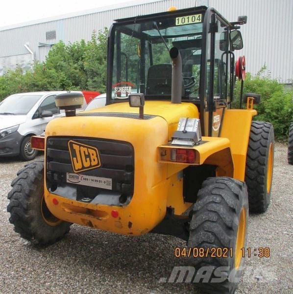 JCB 940-4 شاحنات الطرق الوعرة