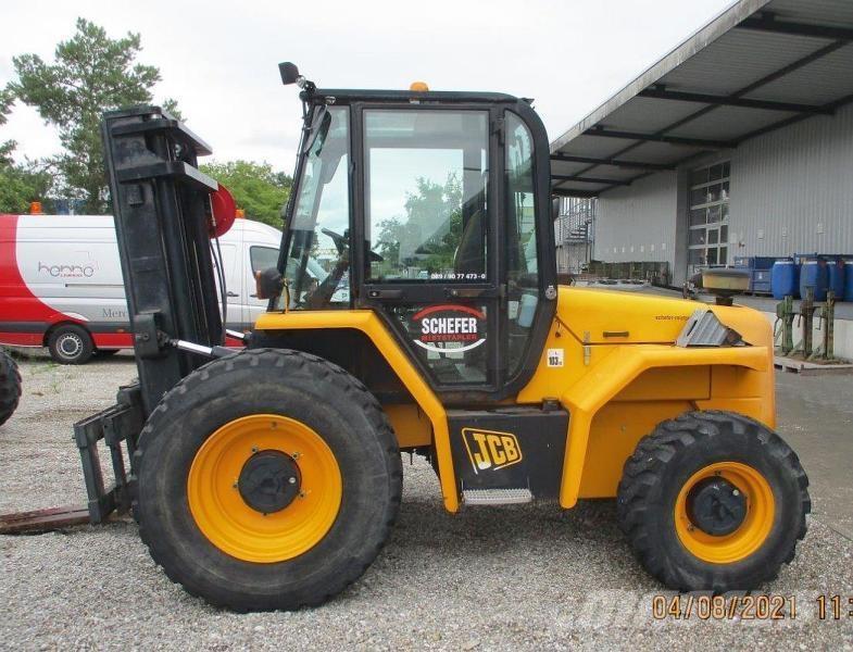 JCB 940-4 شاحنات الطرق الوعرة