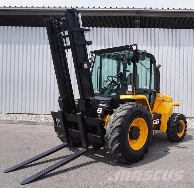 JCB 940-4 شاحنات الطرق الوعرة