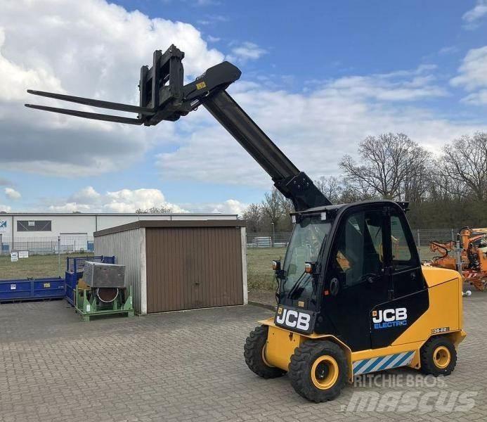 JCB TLT35-22E مناولات متداخلة