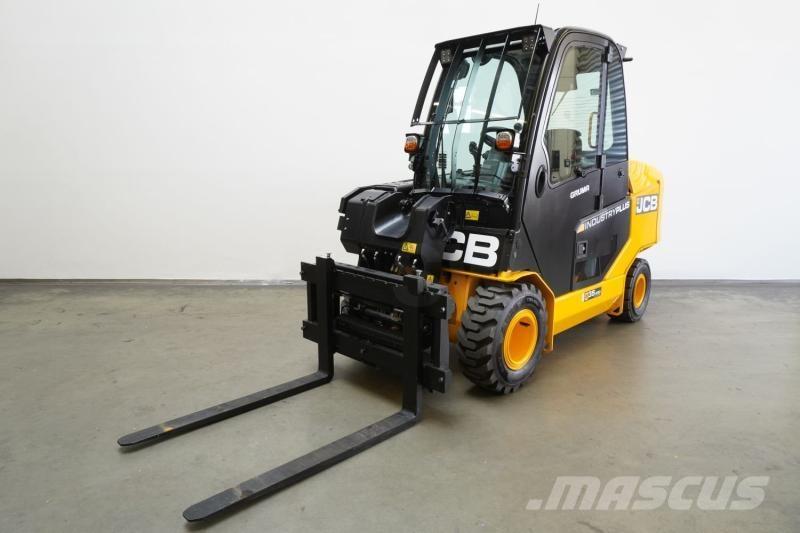 JCB TLT35-23D مناولات متداخلة