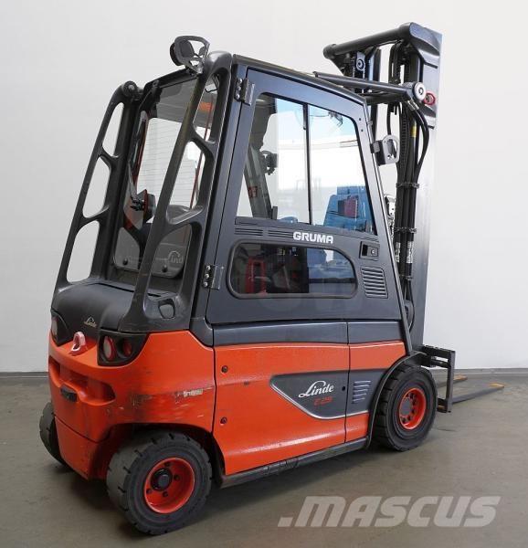 Linde E 25 387 شاحنات ذات رافعات شوكية تعمل بالكهرباء