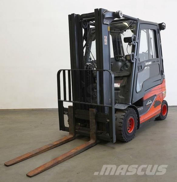 Linde E 25 387 شاحنات ذات رافعات شوكية تعمل بالكهرباء