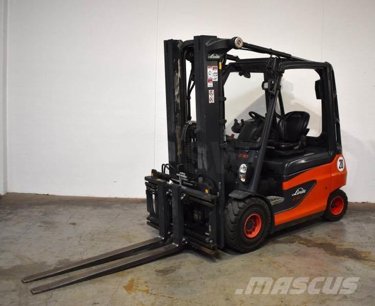 Linde E 30 387 شاحنات ذات رافعات شوكية تعمل بالكهرباء