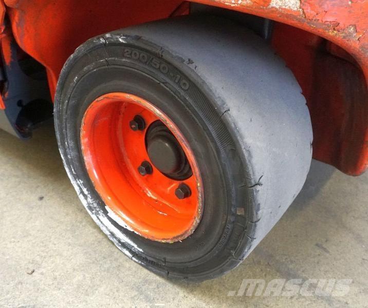 Linde E 30 387 شاحنات ذات رافعات شوكية تعمل بالكهرباء