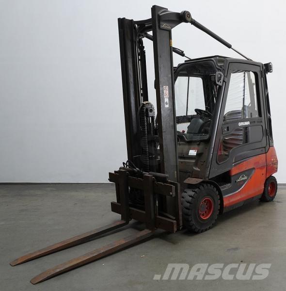 Linde E 30 387 شاحنات ذات رافعات شوكية تعمل بالكهرباء