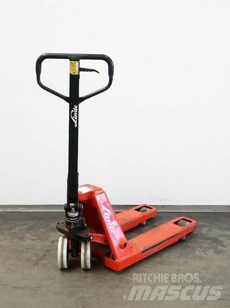 Linde HPT M 15 شاحنة يدوية بمنصة نقالة