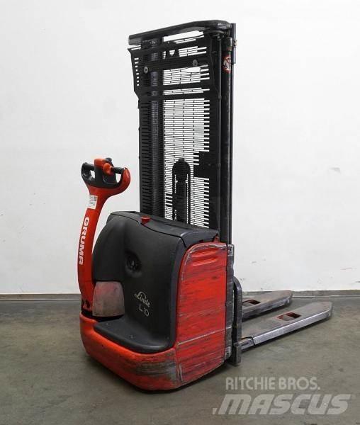 Linde L 10 379 شاحنات مناولة ذاتية الدفع