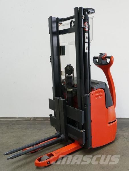 Linde L 10 379 شاحنات مناولة ذاتية الدفع