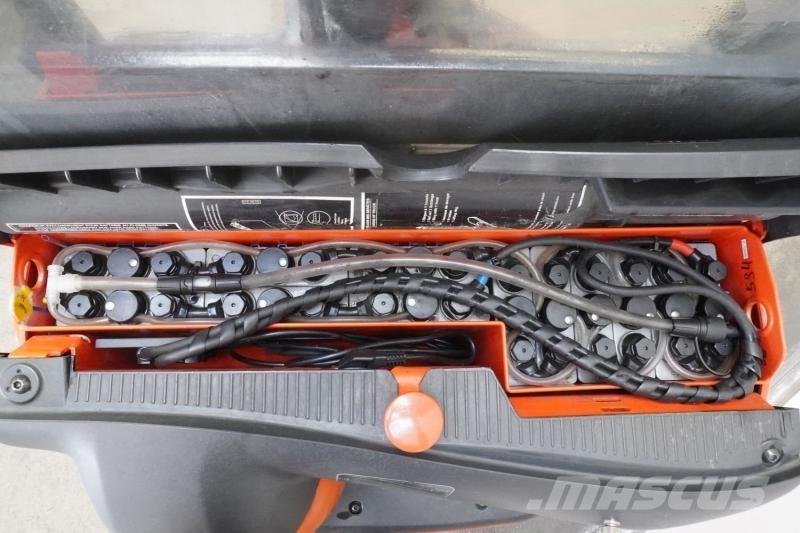 Linde L 12 379 شاحنات مناولة ذاتية الدفع