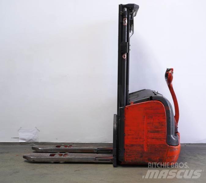 Linde L 14 372 شاحنات مناولة ذاتية الدفع