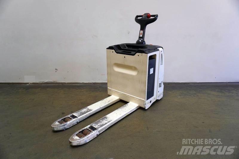 Linde T 30 131 معدات الرفع منخفض المستوى
