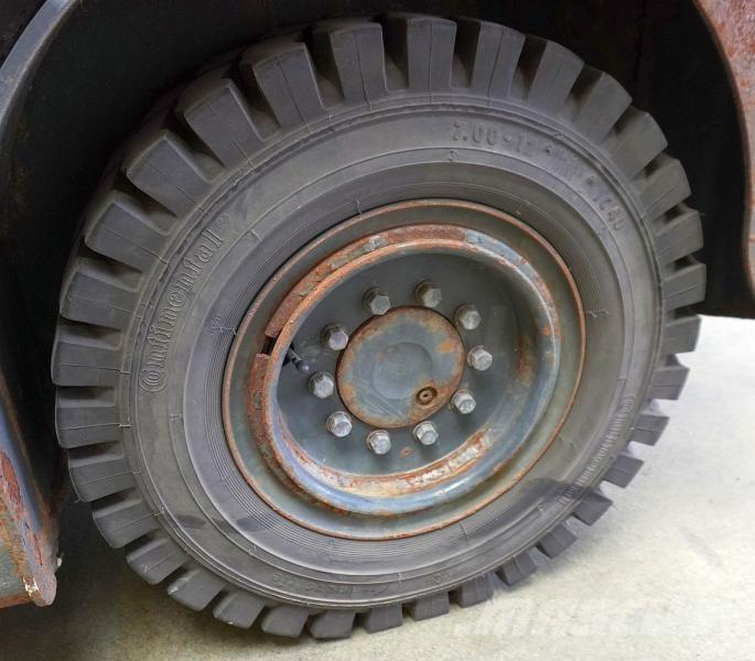 Linde W 20 127 شاحنة قاطرة