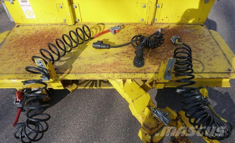 Pefra 4000 مقطوروات مسطحة/مفصلية الجوانب