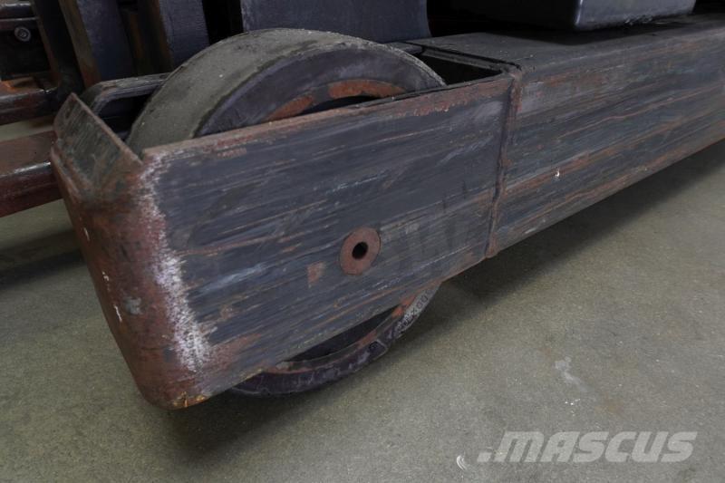 Toyota RRE1/15 شاحنة مناولة