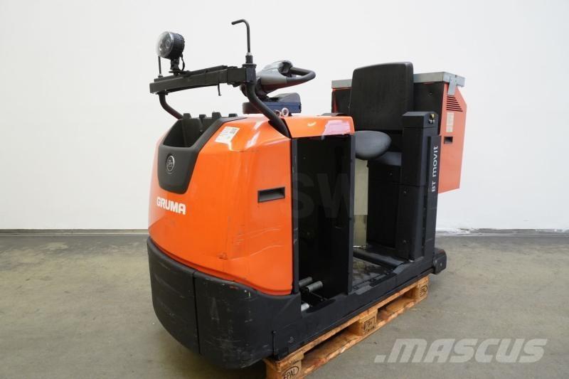 Toyota TSE300 شاحنة قاطرة