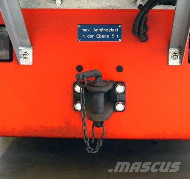 Volk EFW1,5 شاحنة قاطرة