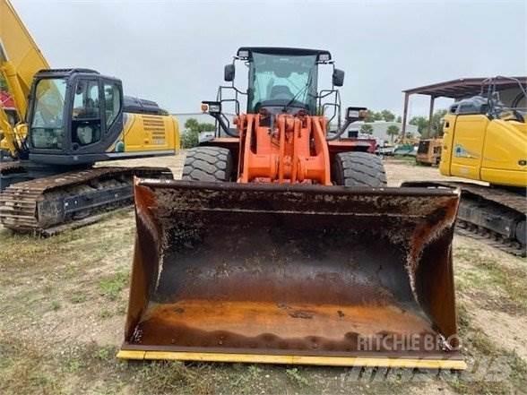 Hitachi ZW250-6 لوادر بعجل