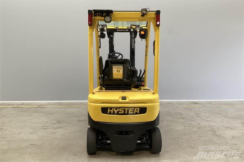 Hyster J1.8XN شاحنات ذات رافعات شوكية تعمل بالكهرباء