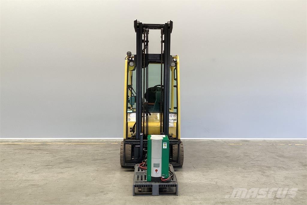 Hyster J2.0XN شاحنات ذات رافعات شوكية تعمل بالكهرباء