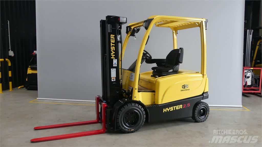 Hyster J2.5XN شاحنات ذات رافعات شوكية تعمل بالكهرباء