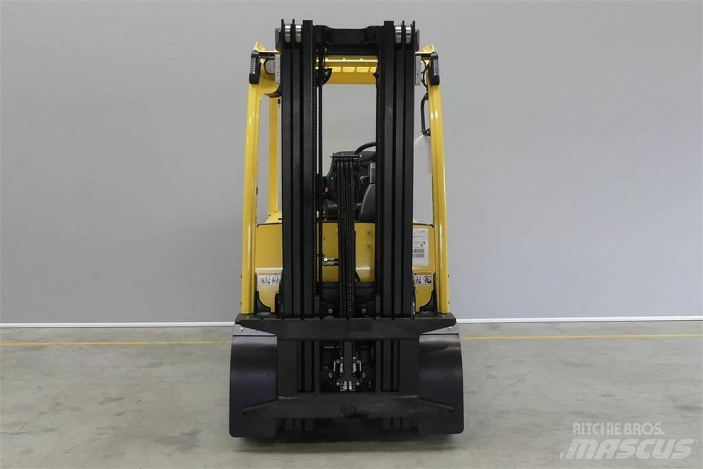Hyster J3.50XN شاحنات ذات رافعات شوكية تعمل بالكهرباء