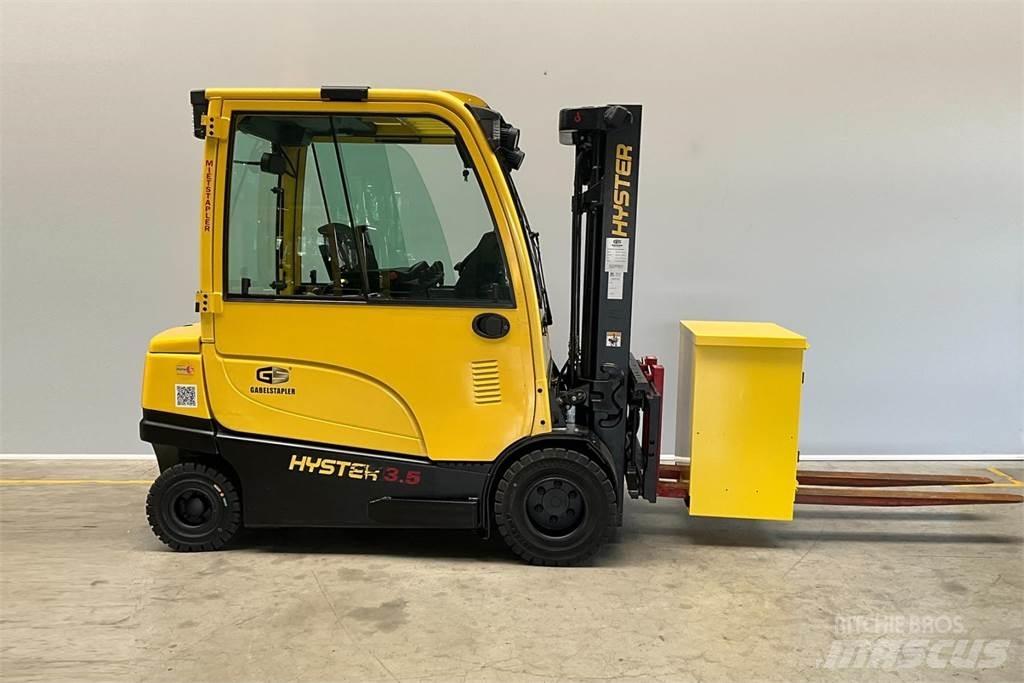 Hyster J3.50XN شاحنات ذات رافعات شوكية تعمل بالكهرباء