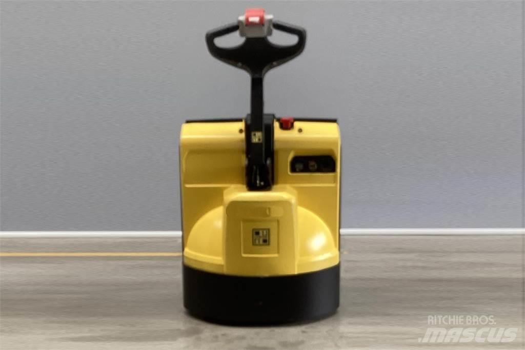 Hyster P1.6 معدات التكديس الجوالة