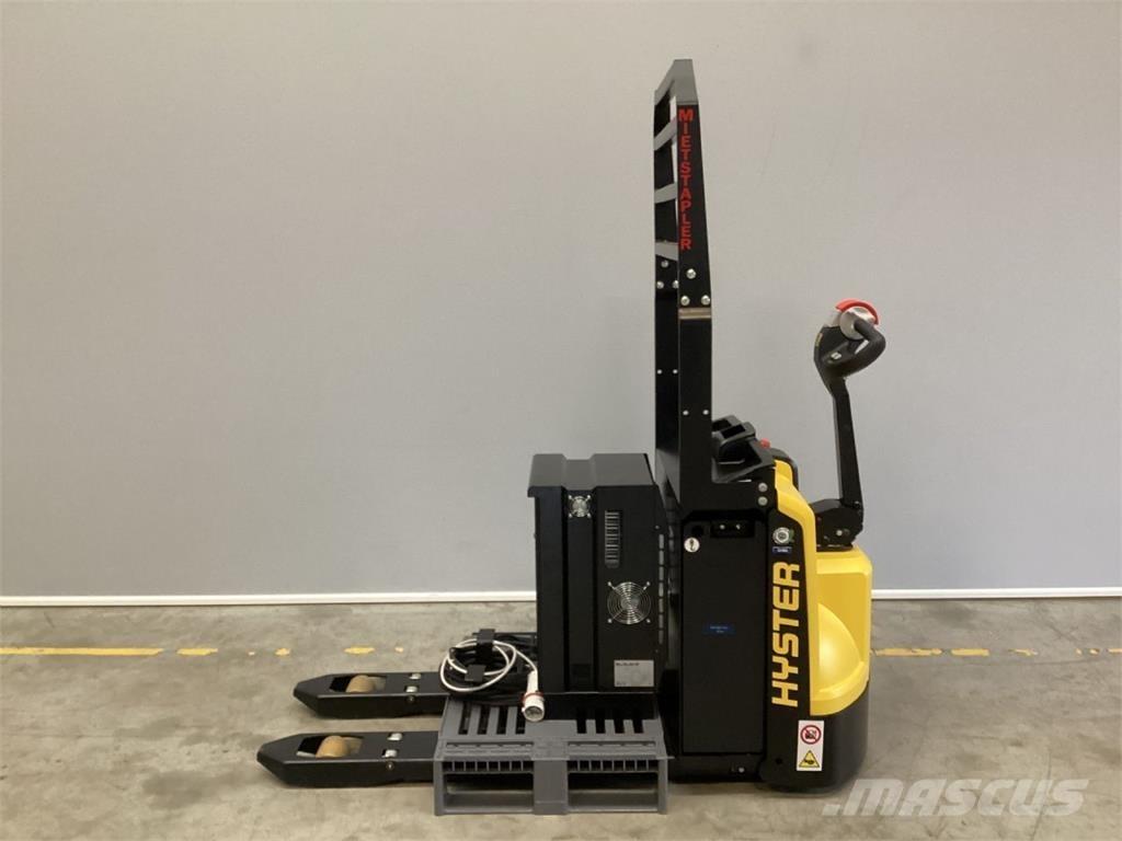 Hyster P2.0 معدات التكديس الجوالة