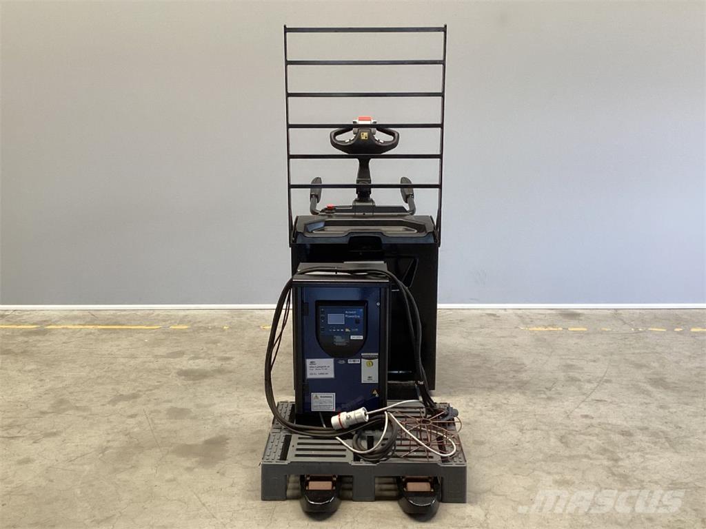 Hyster P2.0S معدات التكديس الجوالة