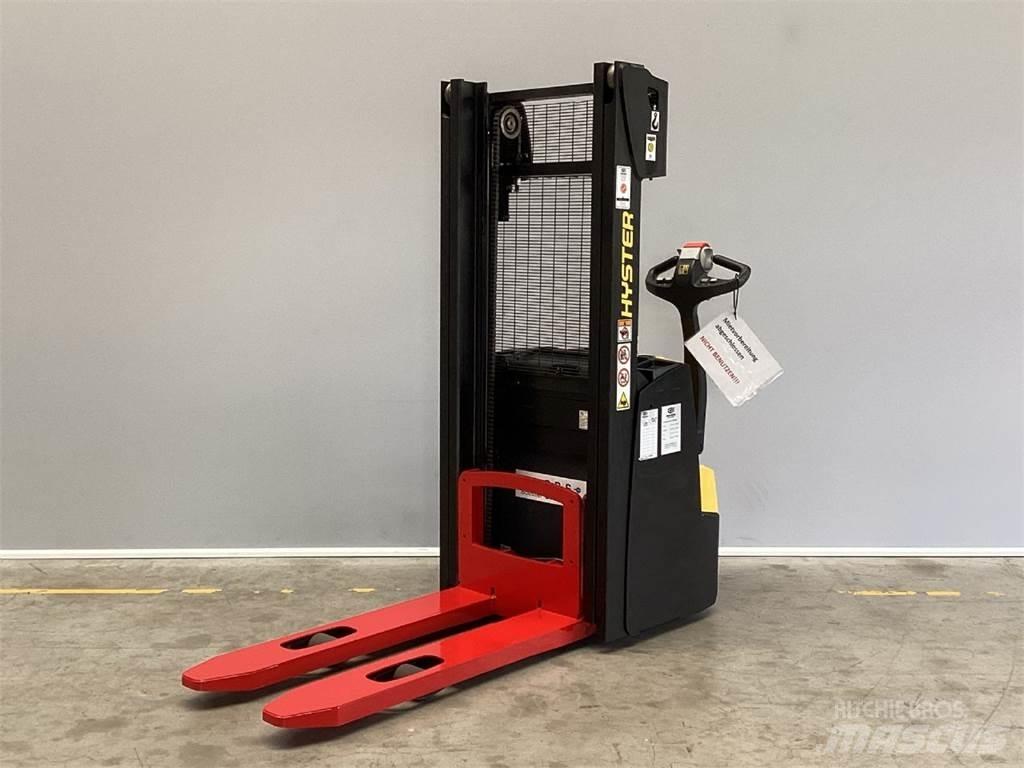 Hyster S1.0 معدات التكديس الجوالة