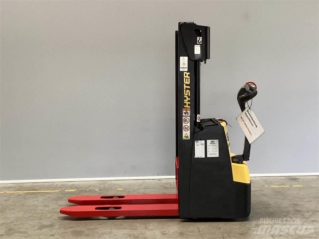 Hyster S1.0 معدات التكديس الجوالة