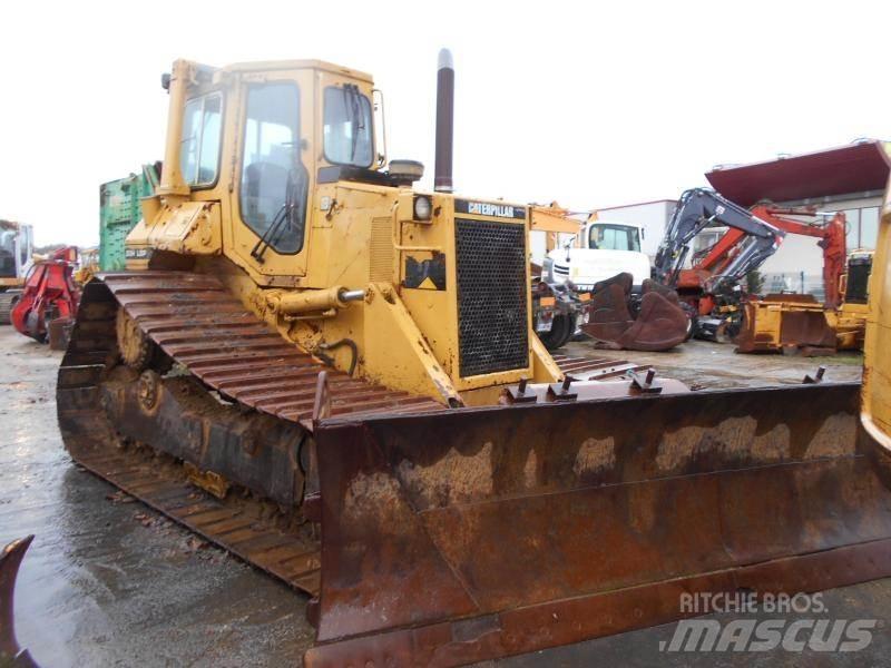 CAT D5HLG بلدوزرات مجنزرة