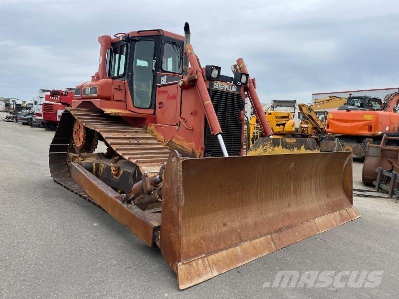 CAT D6R بلدوزرات مجنزرة