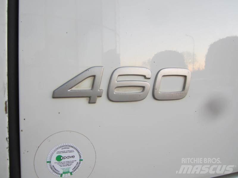 Volvo FH 460 شاحنات نقل الحيوانات