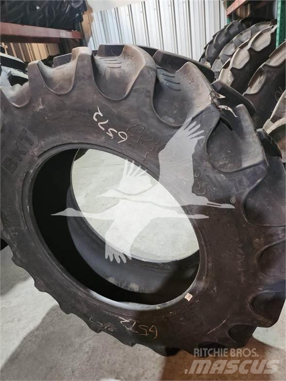 BKT 420/85R34 أخرى