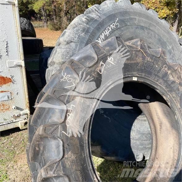 BKT 480/70R34 أخرى