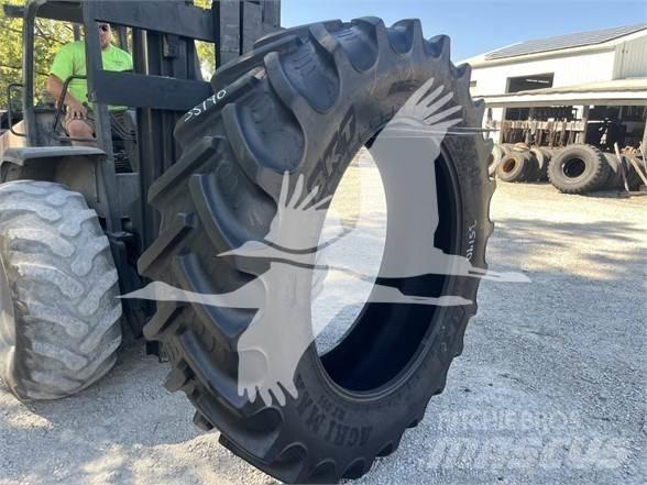 BKT 520/85R46 أخرى