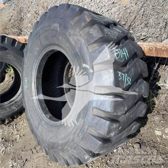 JCB 20.5X25 الإطارات والعجلات والحافات