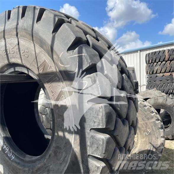 Titan 20.5R25 الإطارات والعجلات والحافات
