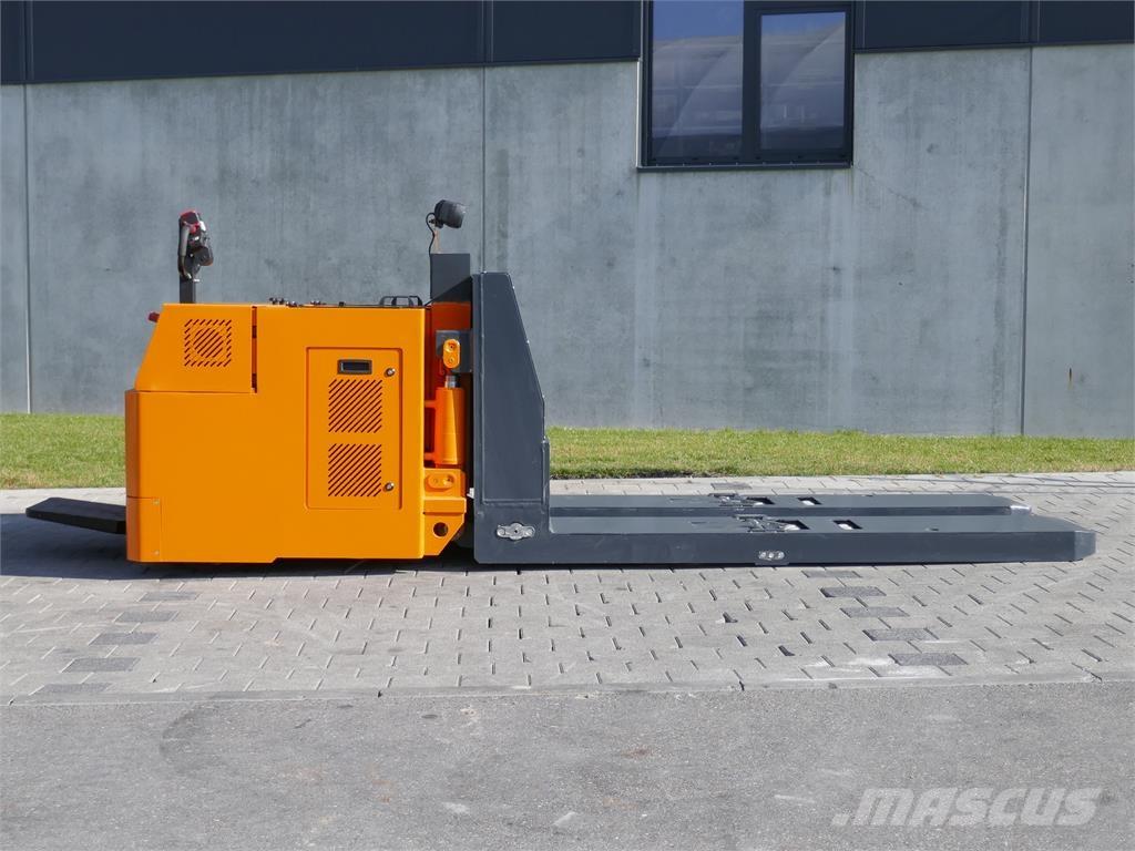 Baka EGU-200 SO معدات التكديس الجوالة