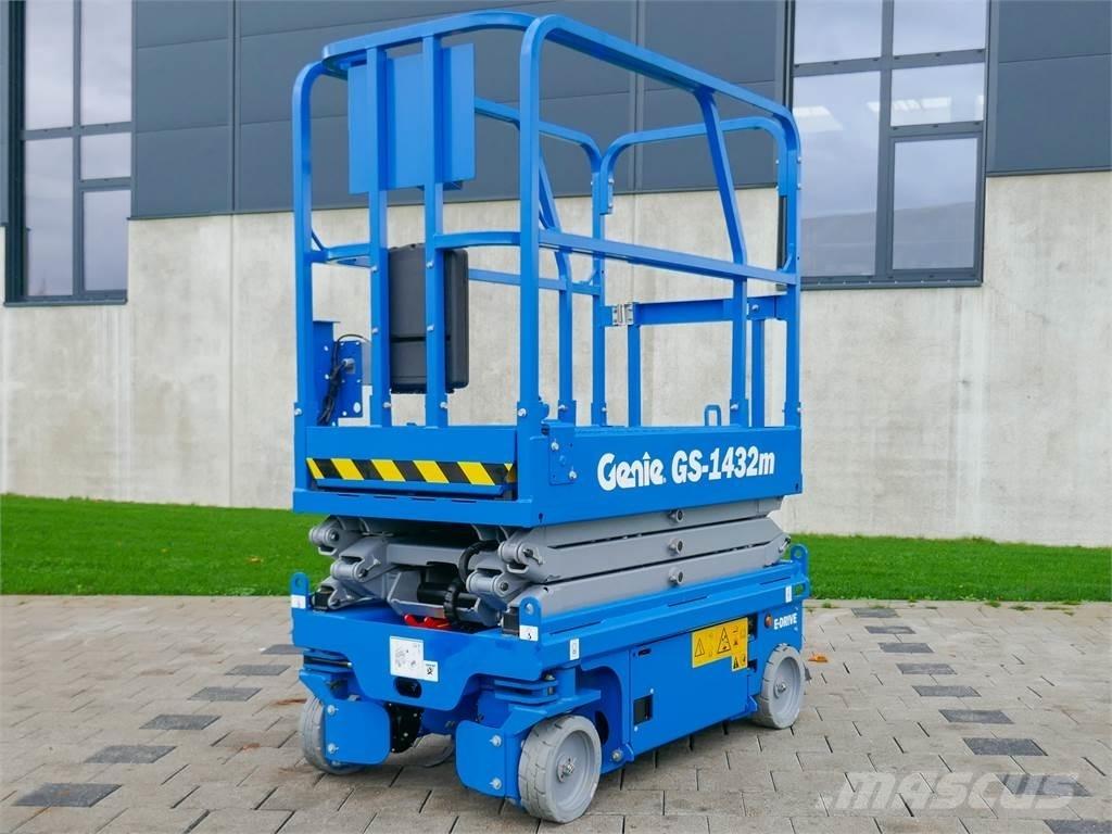 Genie GS 1432 رافعات مقصية الشكل