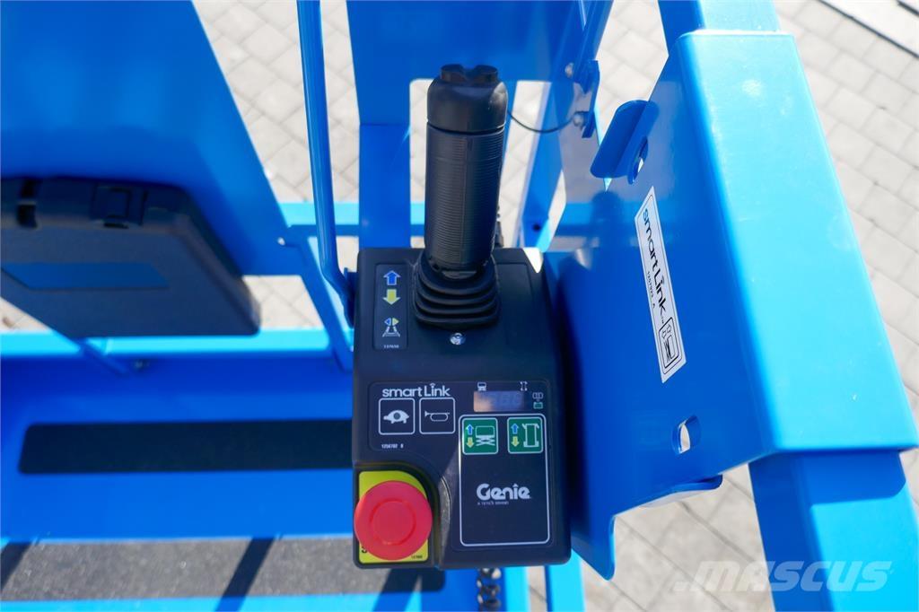 Genie GS 3246 رافعات مقصية الشكل