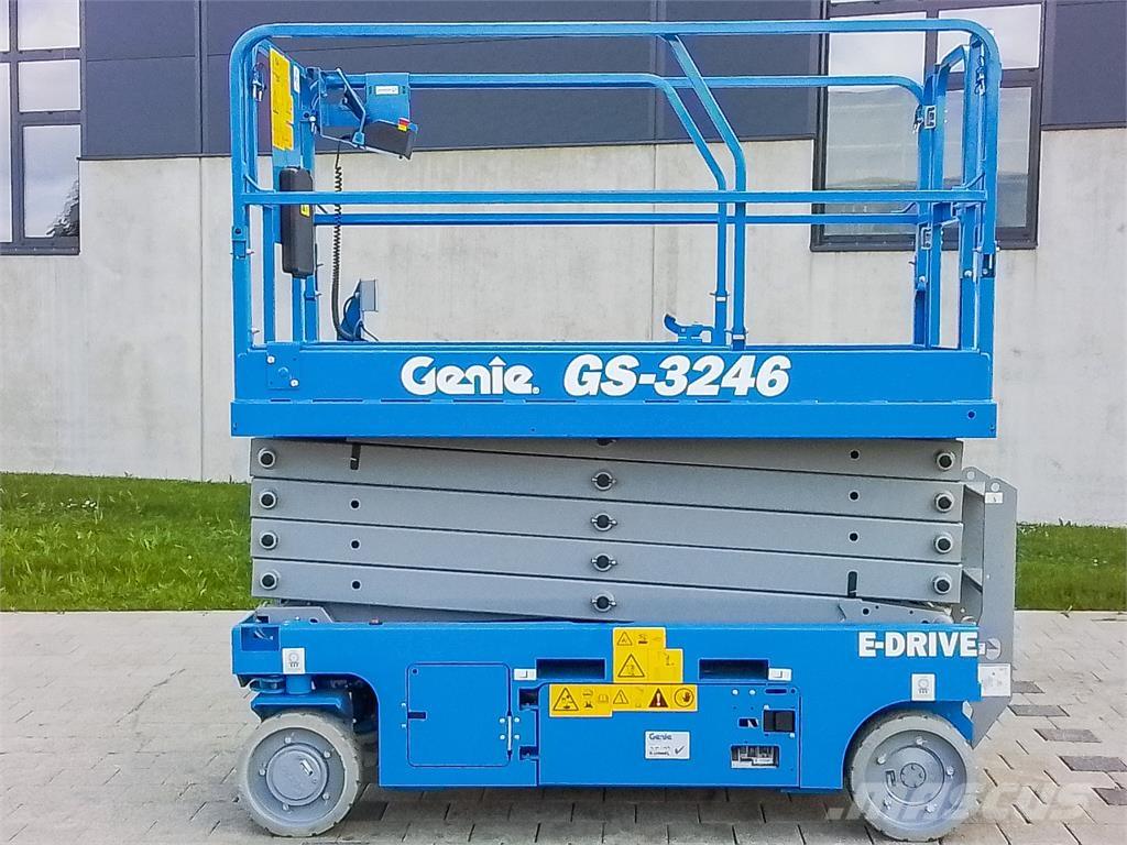 Genie GS 3246 رافعات مقصية الشكل