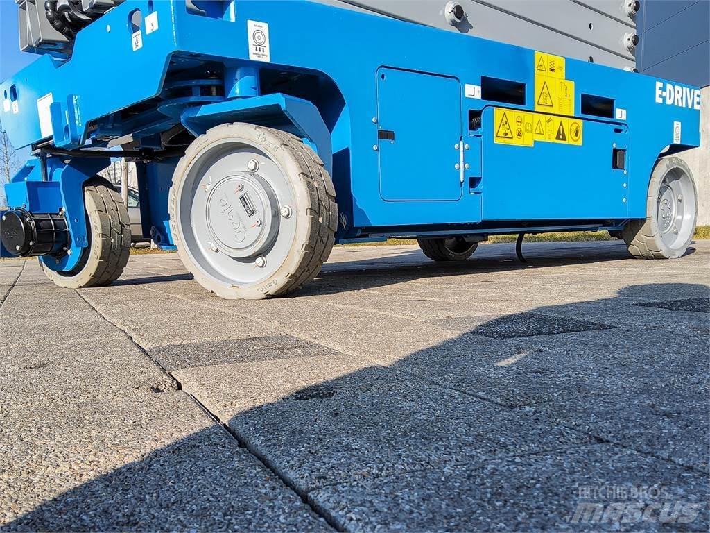 Genie GS 4046 رافعات مقصية الشكل
