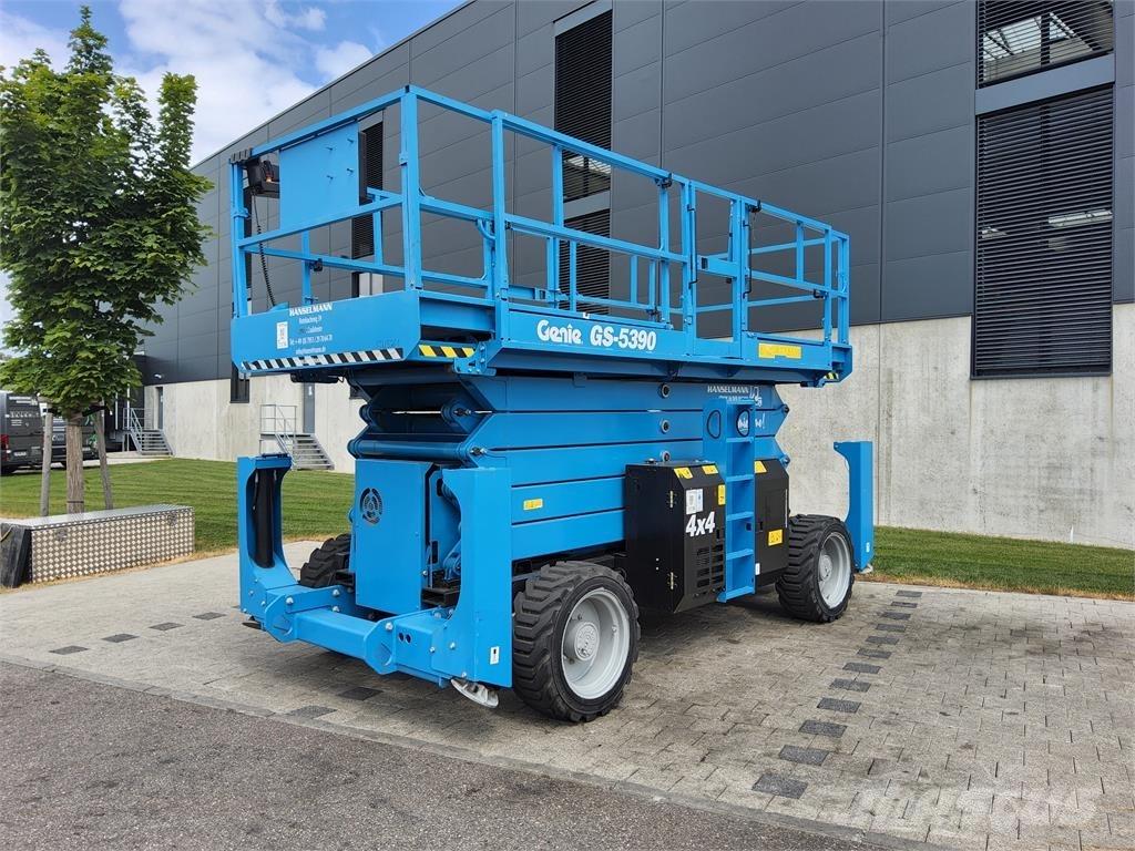 Genie GS 5390 رافعات مقصية الشكل