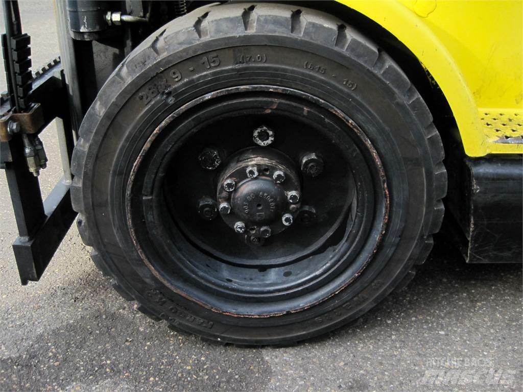 Hyster H 3-00XM شاحنات LPG