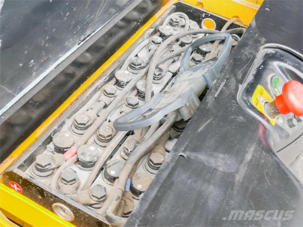 Hyster S 1.4-40 معدات التكديس الجوالة