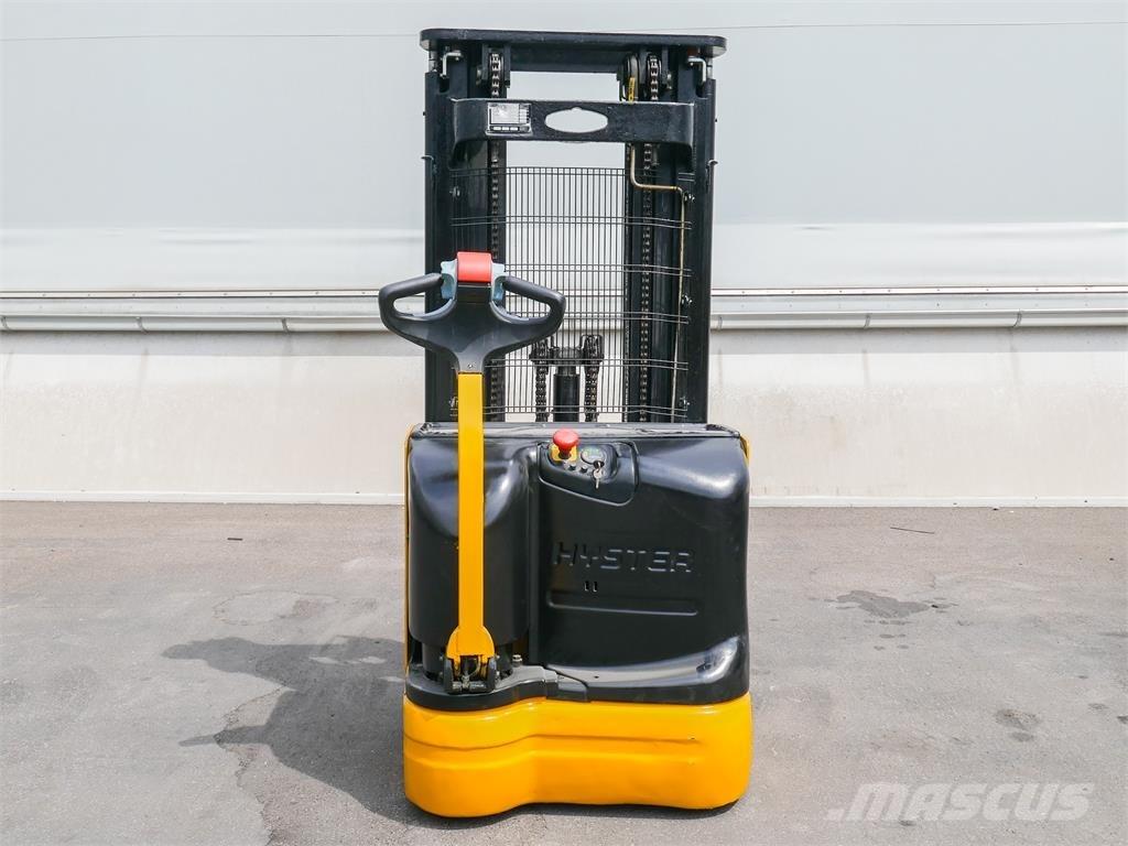 Hyster S 1.4-40 معدات التكديس الجوالة